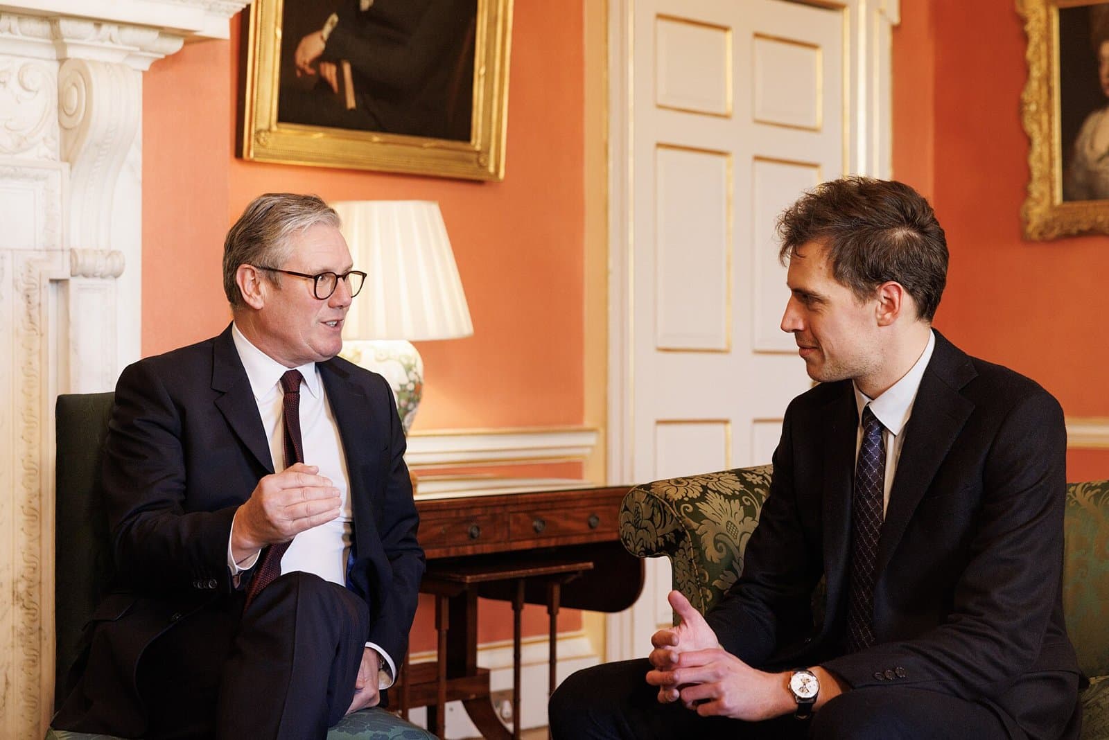 Arthur Mensch reçu par Keir Starmer à Downing Street