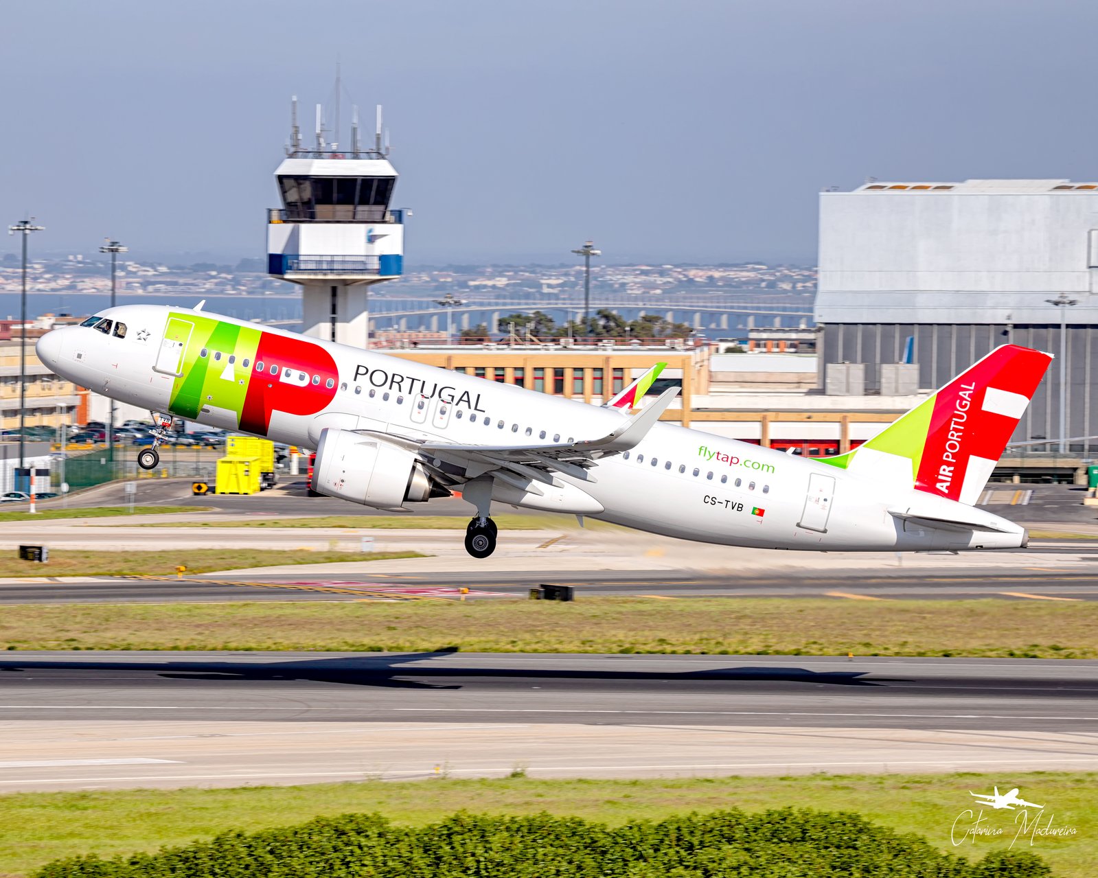Airbus A320neo de TAP Air Portugal au décollage