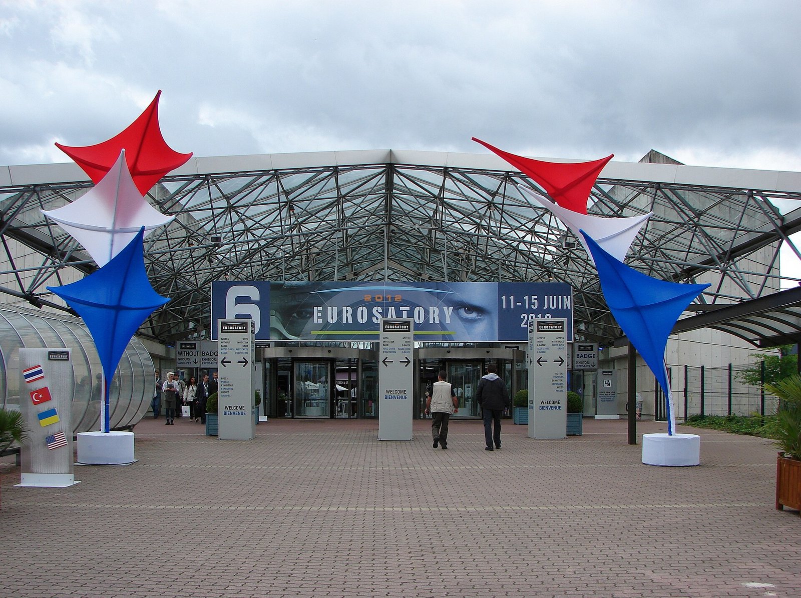 Entrée du salon Eurosatory à Paris
