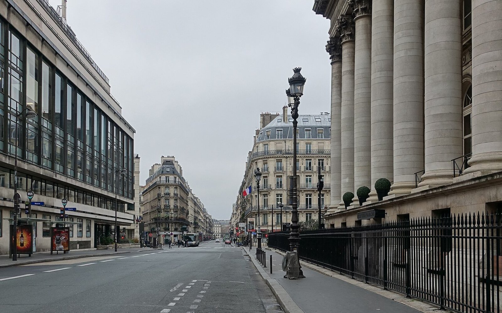 Le Palais Brongniart, place de la Bourse à Paris